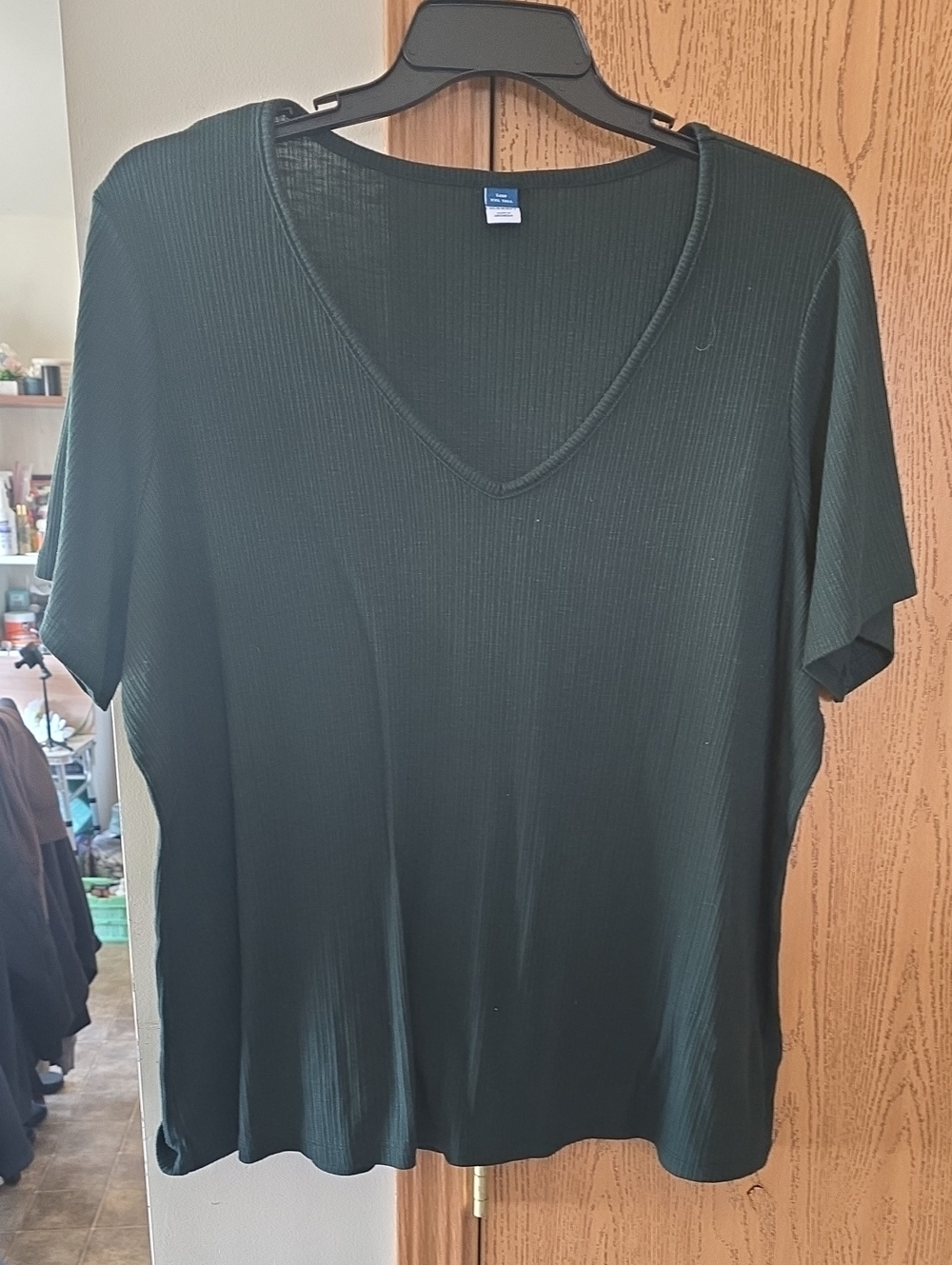 Old Navy Deep Green V-Neck Ribbed Short Sleeve Tee